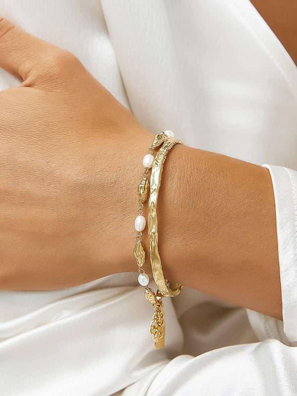Bastien 18K Gold Non - Tarnish Textured Thin Bangle - Flânerie by MAIQ - Terra Cotta Gorge Co.