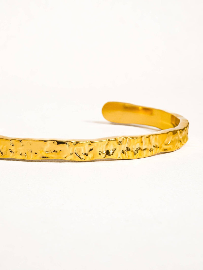 Bastien 18K Gold Non - Tarnish Textured Thin Bangle - Flânerie by MAIQ - Terra Cotta Gorge Co.