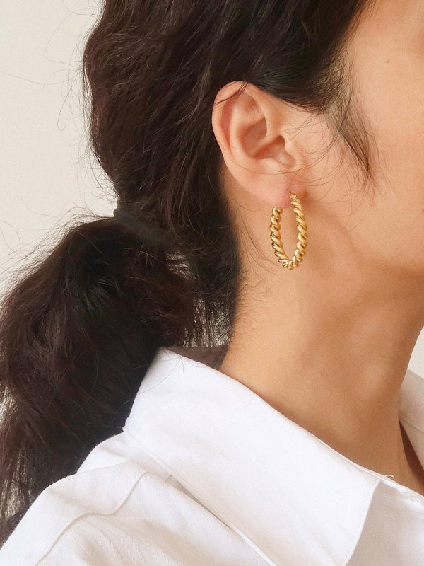 Brook Gold Non - Tarnish Braided Hoop Earring - Flânerie by MAIQ - Terra Cotta Gorge Co.
