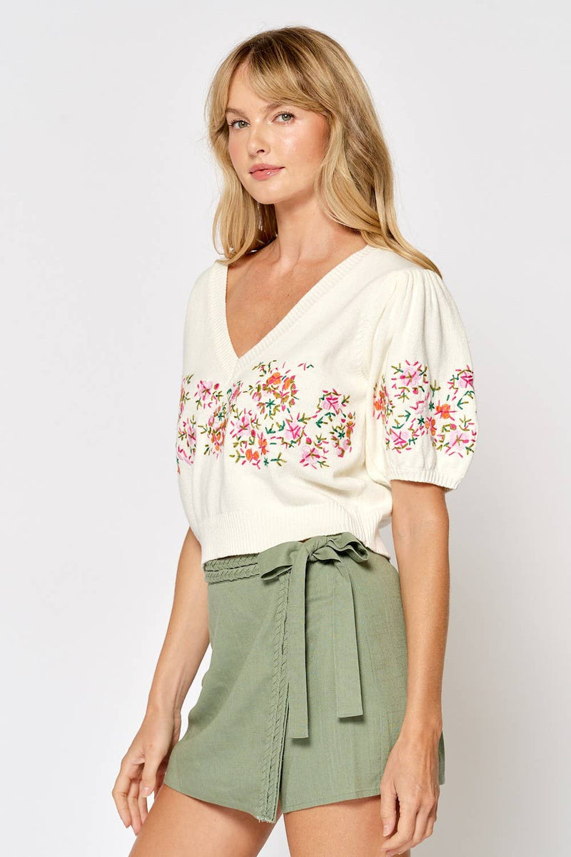 SHORT PUFF SLEEVE SWEATER W/ FLORAL EMBROIDERY - Lalavon - Terra Cotta Gorge Co.