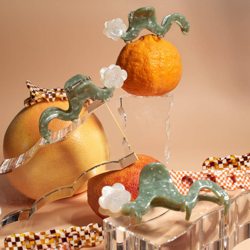 White Orange Blossom Flower Small Squiggle Acetate Hair Claw - WINONA IRENE - Terra Cotta Gorge Co.