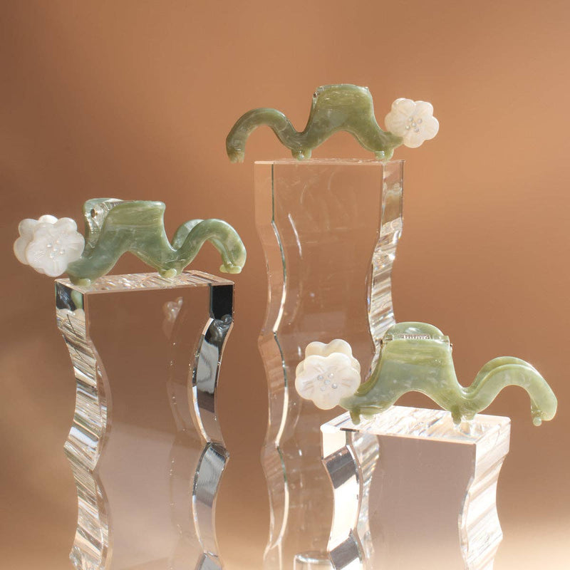 White Orange Blossom Flower Small Squiggle Acetate Hair Claw - WINONA IRENE - Terra Cotta Gorge Co.